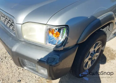 2001 Nissan Pathfinder Se from USA, damaged, VIN JN8DR09X21W567966